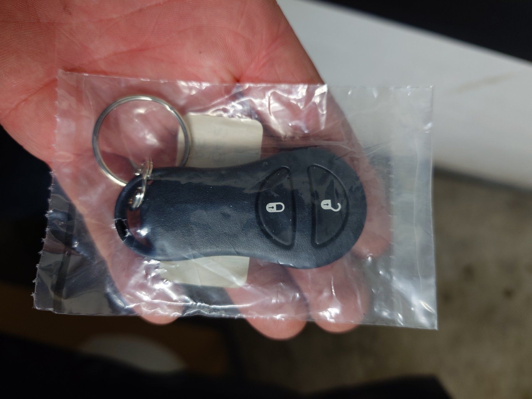 Chiavi: Fernbedienung / Handsender PT Cruiser 2001 - 2006 – Nuovo e nell'imballaggio originale da Worben venduto da Hugo32 1