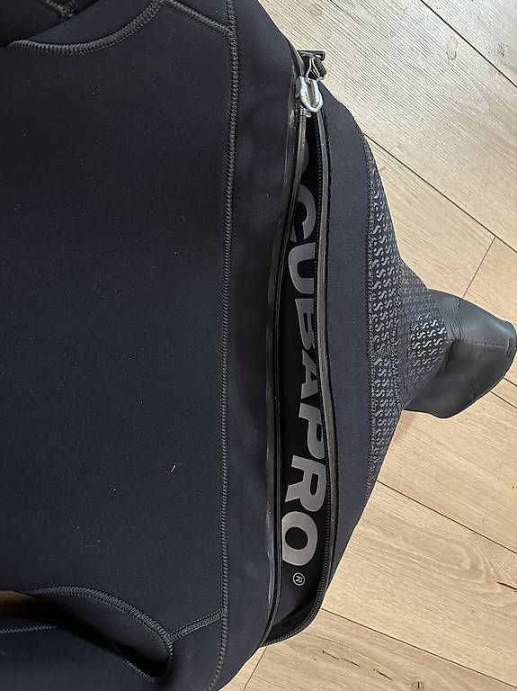 Scubapro Combinaisons de plongée: Tauchanzug Scubapro – D'occasion à Ziefen par jolih77 2