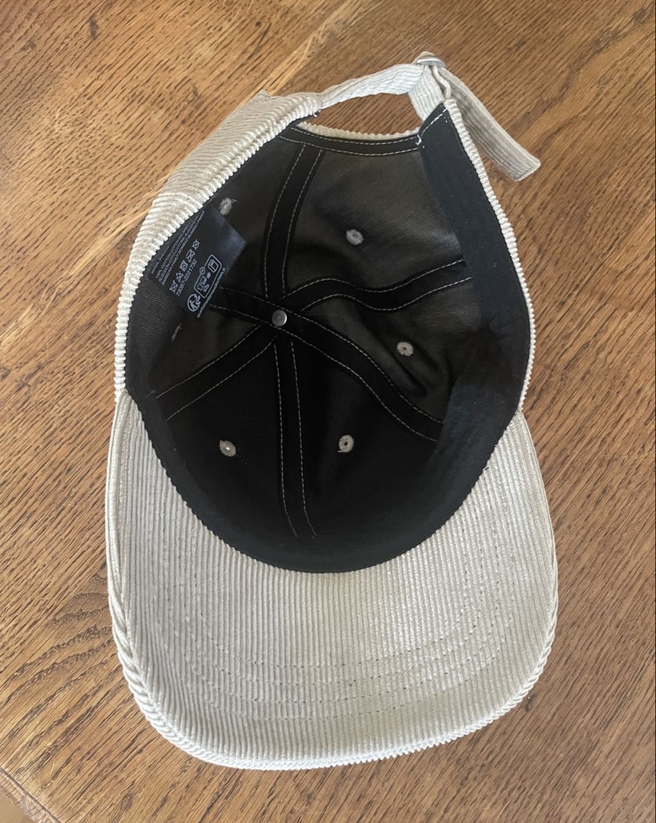 C&A Chapeaux, bonnets & casquettes: Cord Hat – D'occasion à Bern par pet_fry9 2