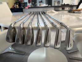 Taylormade Stealth Golf Irons Set A-9 good condition