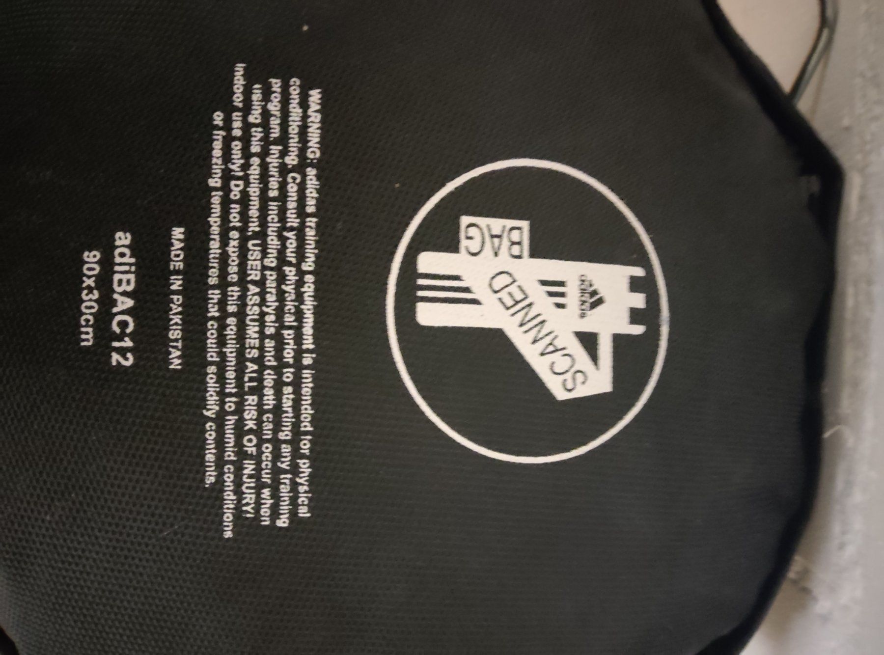 Sacchi da boxe: Boxsack adidas adiBAC12 90x30cm schwarz – Usato da Grafenried venduto da Mzimar