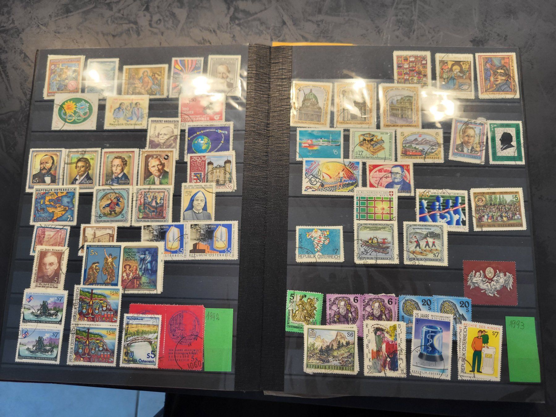 Alle Briefmarken: Sammlung Album - Oesterreich – Gebraucht aus Rümlang von Turrin 7