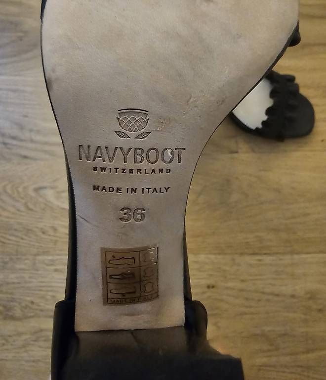 Damenschuhe: Pumps Navyboot – Gebraucht aus Zürich von Omega_Kappa 2