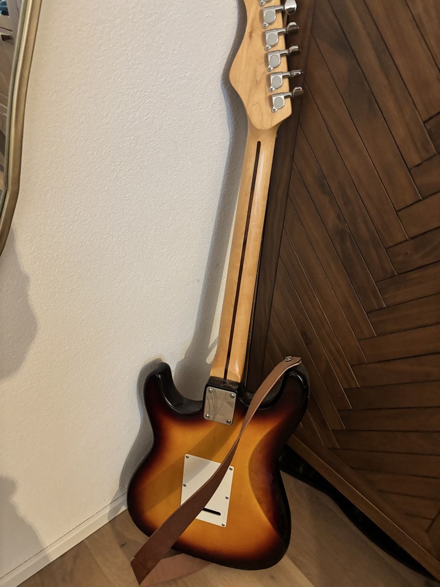 Strumenti musicali: E-Gitarre – Usato da Inwil venduto da Seli_Schnellfuss 2