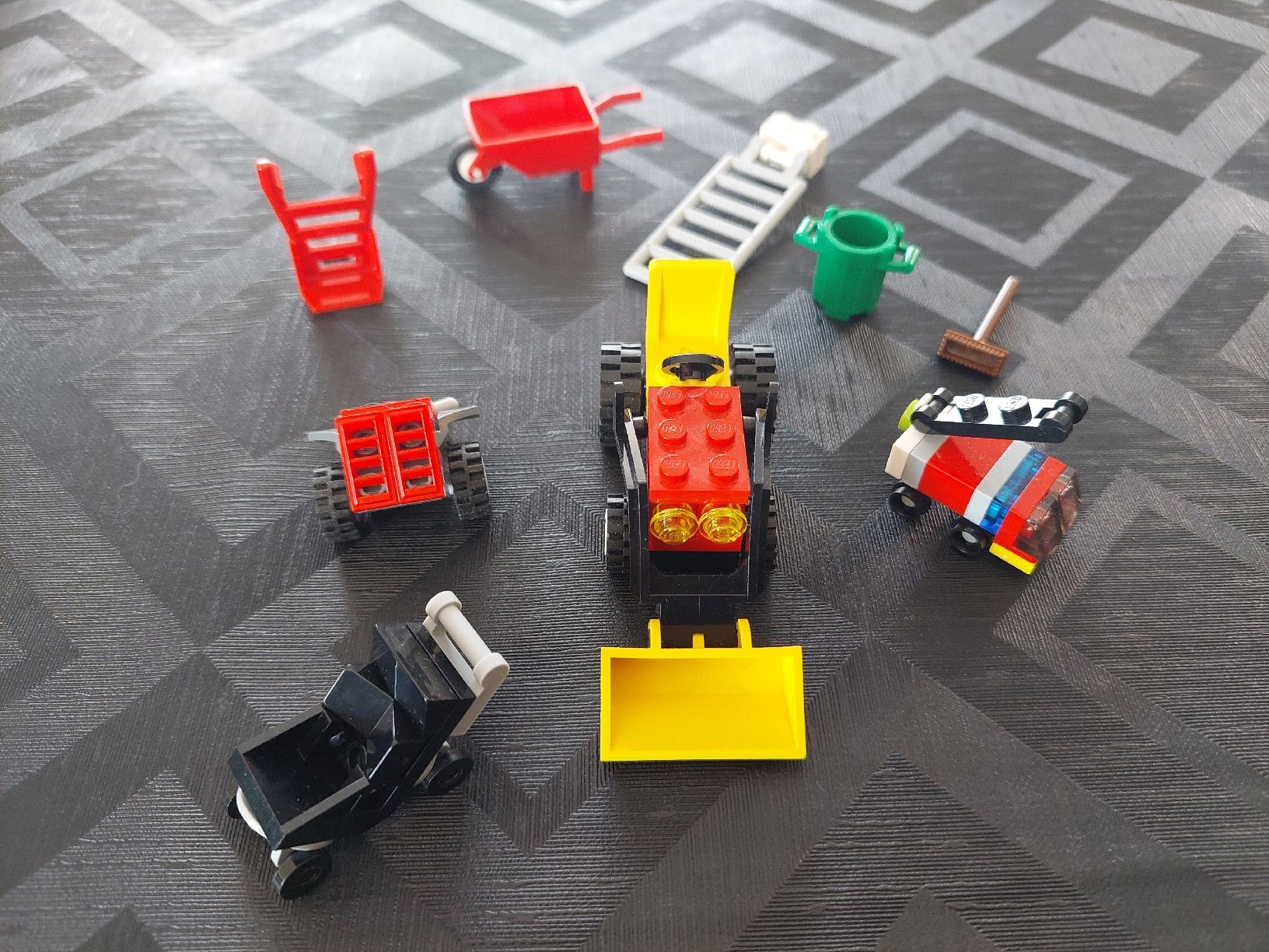 Lego Spielzeuge: Lego , Traktor, Garette,  Kinderwagen – Gebraucht aus Zetzwil von sti_x9xf 7