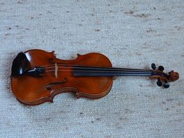 Schweizer Meistergeige von Carl Mächler, ZH (1930, No. 32)