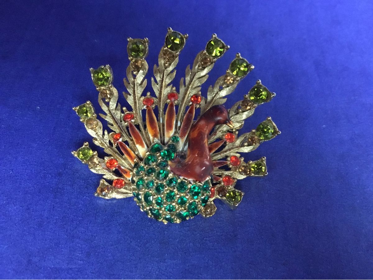 Broches & Aiguilles: Alter Modeschmuck Pfau mit Email und Strass – D'occasion à St. Gallen par chamilla 1
