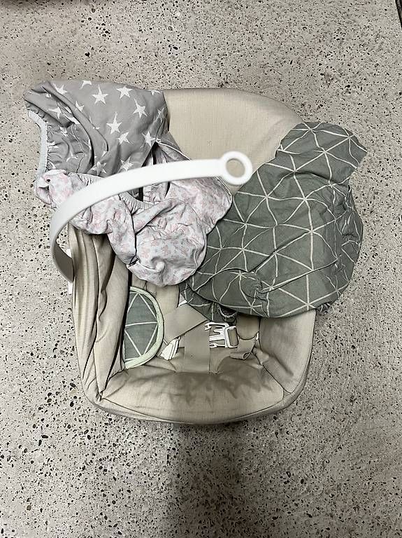 Stokke Seggioloni: Tripp trapp Newbornset – Usato da Belp venduto da helado1