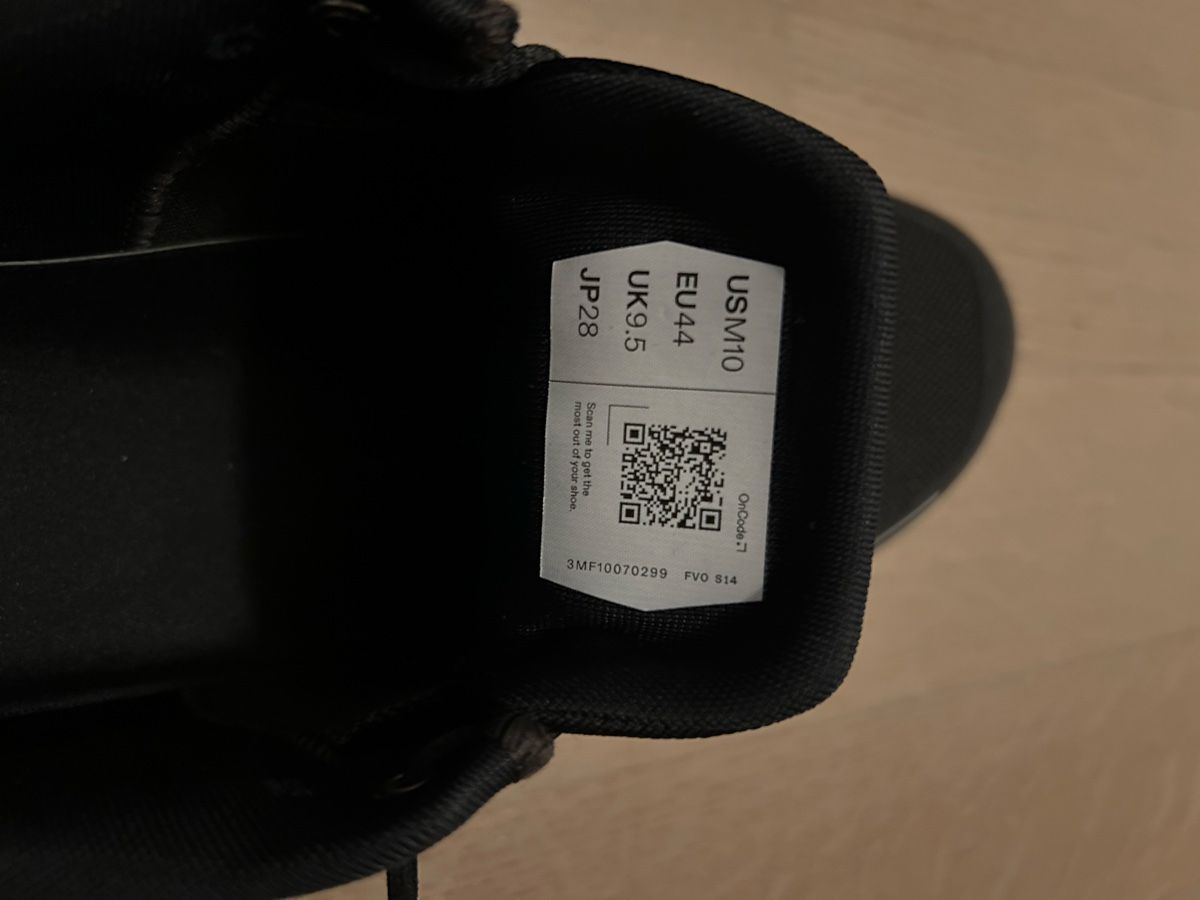 Scarpe da uomo: On Cloud 6 Freizeitschuh Schwarz Gr. 44 - Top Zustand! – Usato da Langenthal venduto da Andreas_4900 2