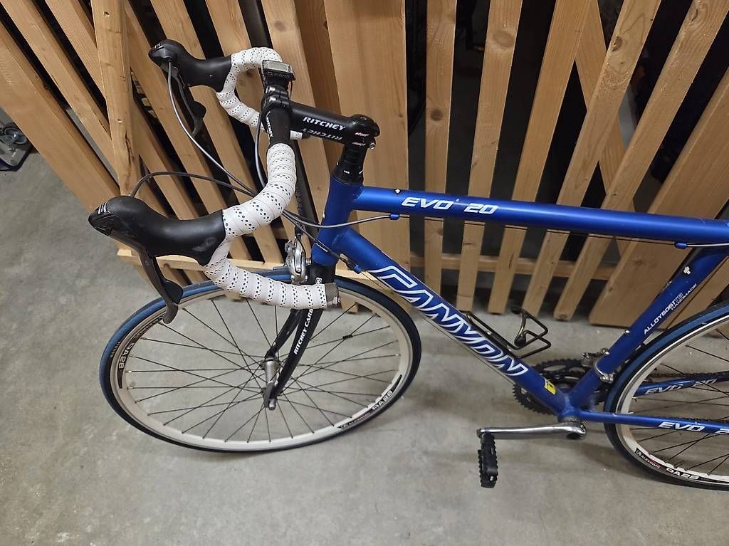 Vélos: CANYON evo 20 – D'occasion à Cologny par yan_w7s6