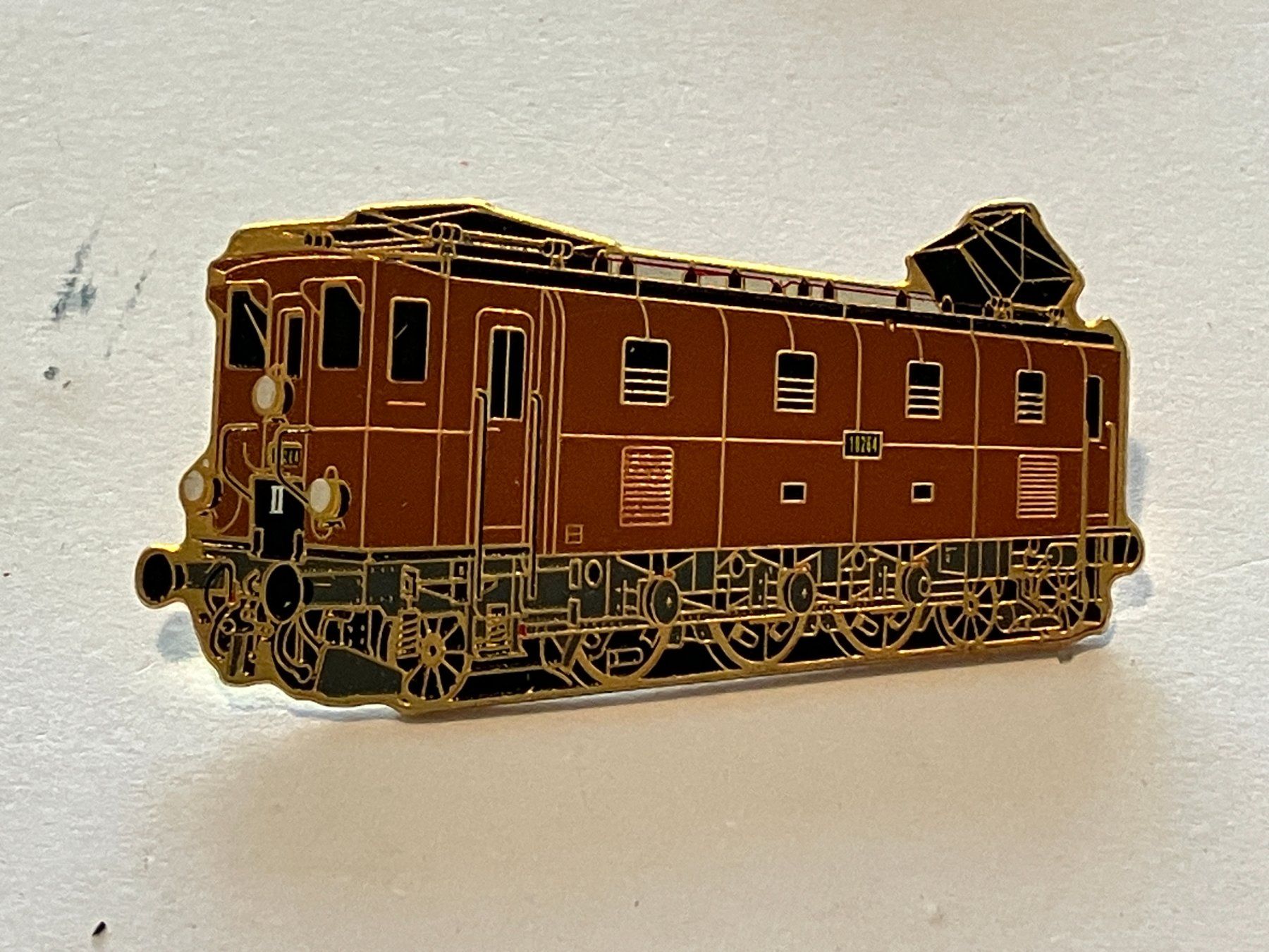 Placchette & Badge: 1 Pin Lokomotive – Usato da Basel venduto da djwwpp