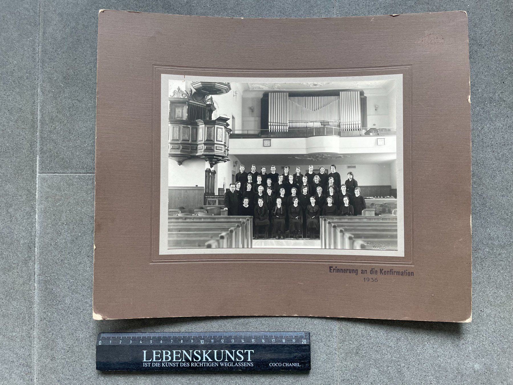 Poster & Bilder: Historisches Konfirmationsfoto 1936 – Gebraucht aus Zofingen von angito 1