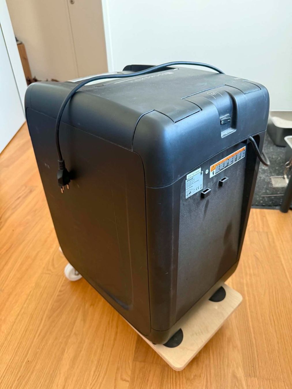Rexel Aktenvernichter: Rexel Auto+ 300X Aktenvernichter / Shredder – Gebraucht aus Fällanden von Zihuatanejo 2