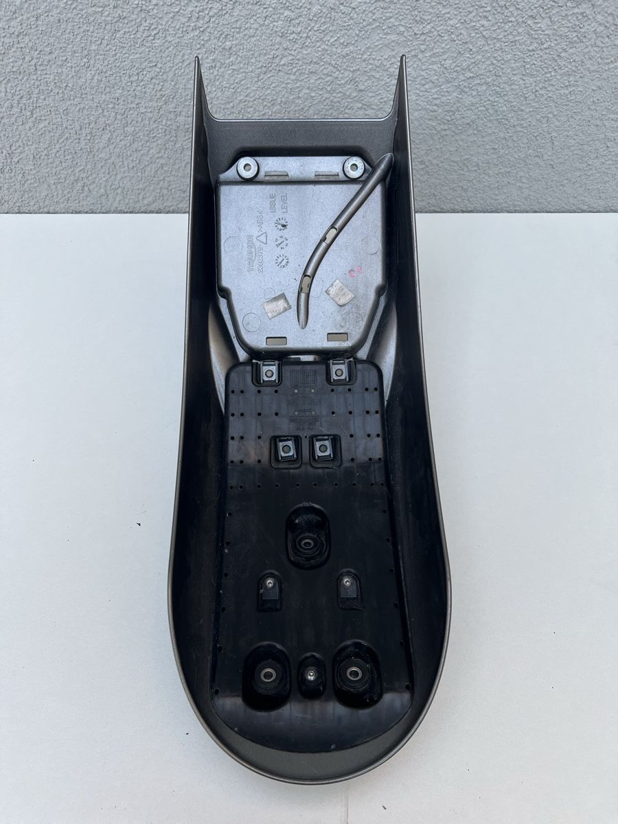 Tutti i ricambio per moto: Triumph Truxton 1200R Garde boue arrière – Usato da Vessy venduto da bst_r226 2