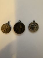 Antike Anhänger Museumstucke