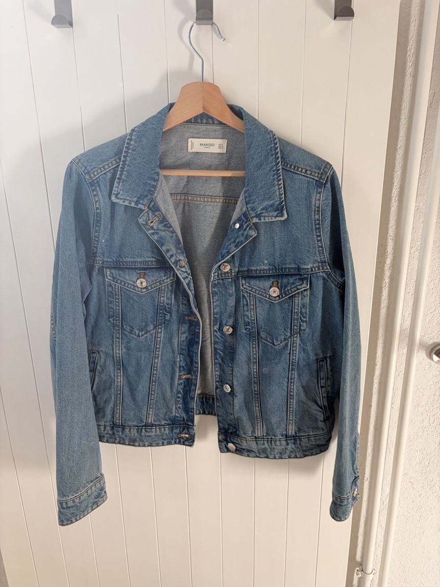 Mango Vestes: Veste en jeans mango – D'occasion à Nyon par micasazoo