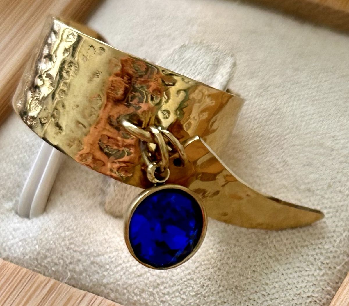 Anelli: Bague martelée cristal – Nuovo e nell'imballaggio originale da ANIèRES venduto da feuillette