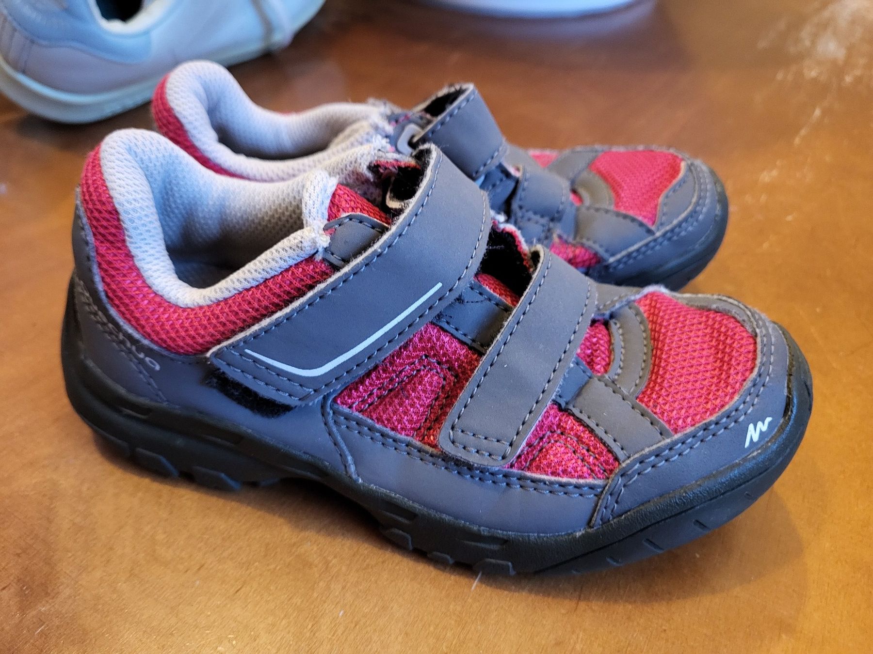 Decathlon Chaussures garçon: Chaussures Queschua – D'occasion à Yverdon-les-Bains par Emavid 1