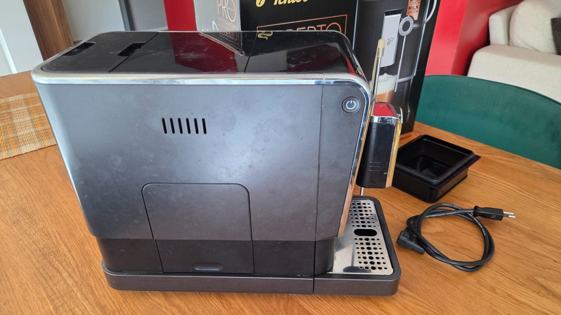 Tchibo Kaffeemaschinen & Espressomaschinen: Kaffeevollautomat Tchibo Esperto Pro – Defekt aus Zug von Pat050 2