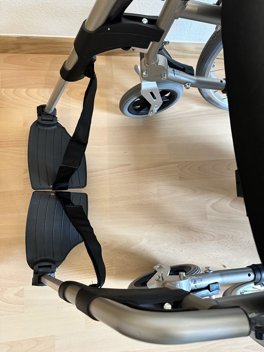 Rollstühle: Rollstuhl – Neu (gemäss Beschreibung) aus Zürich von bini2012 4