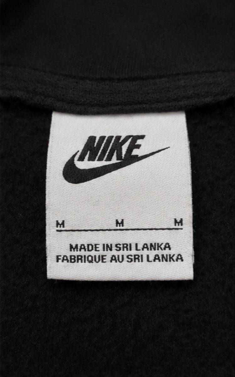 Nike Maglioni & Felpe: Nike Pull à Capuche Noir - Taille M - Très bon état – Nuovo (secondo la descrizione) da Genève venduto da VYRONArchive 2