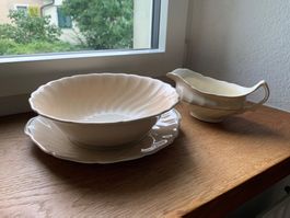 Johnson Bros. Old Chelsea Sauciere, Schale & Teller Set!