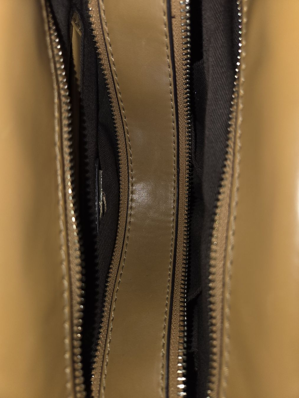 Sacs femmes: Sac à main élégant - Couleur automne 🍂 – D'occasion à Brügg BE par man_xyd9 1