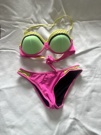 Bikini neon