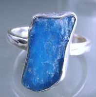 Naturbelassener Neon Apatit Silber 925 Fingerring