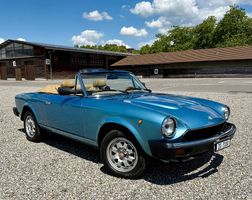 Fiat 124 Spider, Oldtimer Cabriolet, Jahrgang 1984