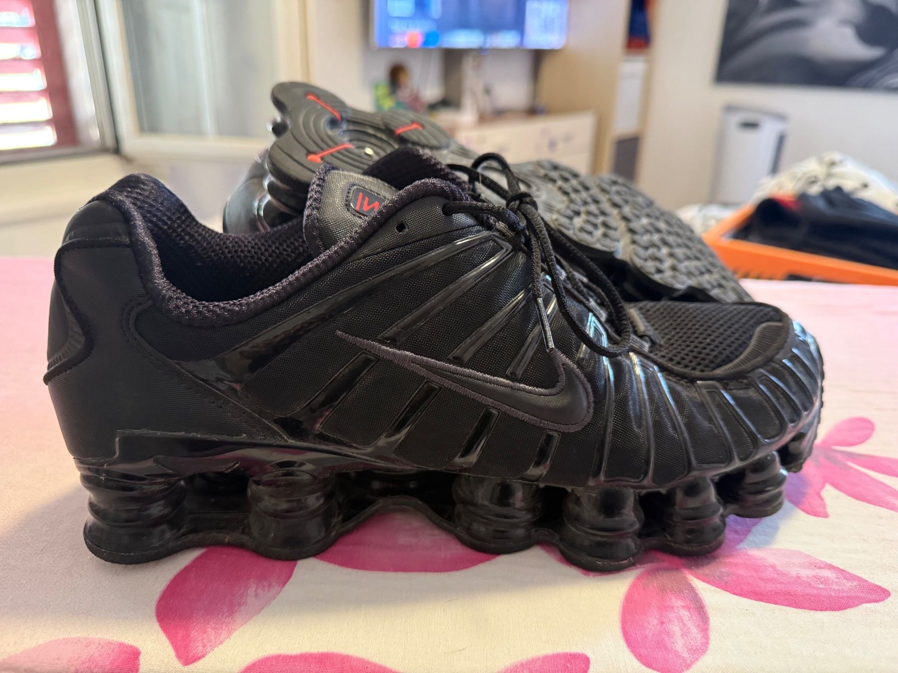 Nike Herrenschuhe: Nike Shox Black Gr.44,5 – Gebraucht aus Riniken von Lazitto 2