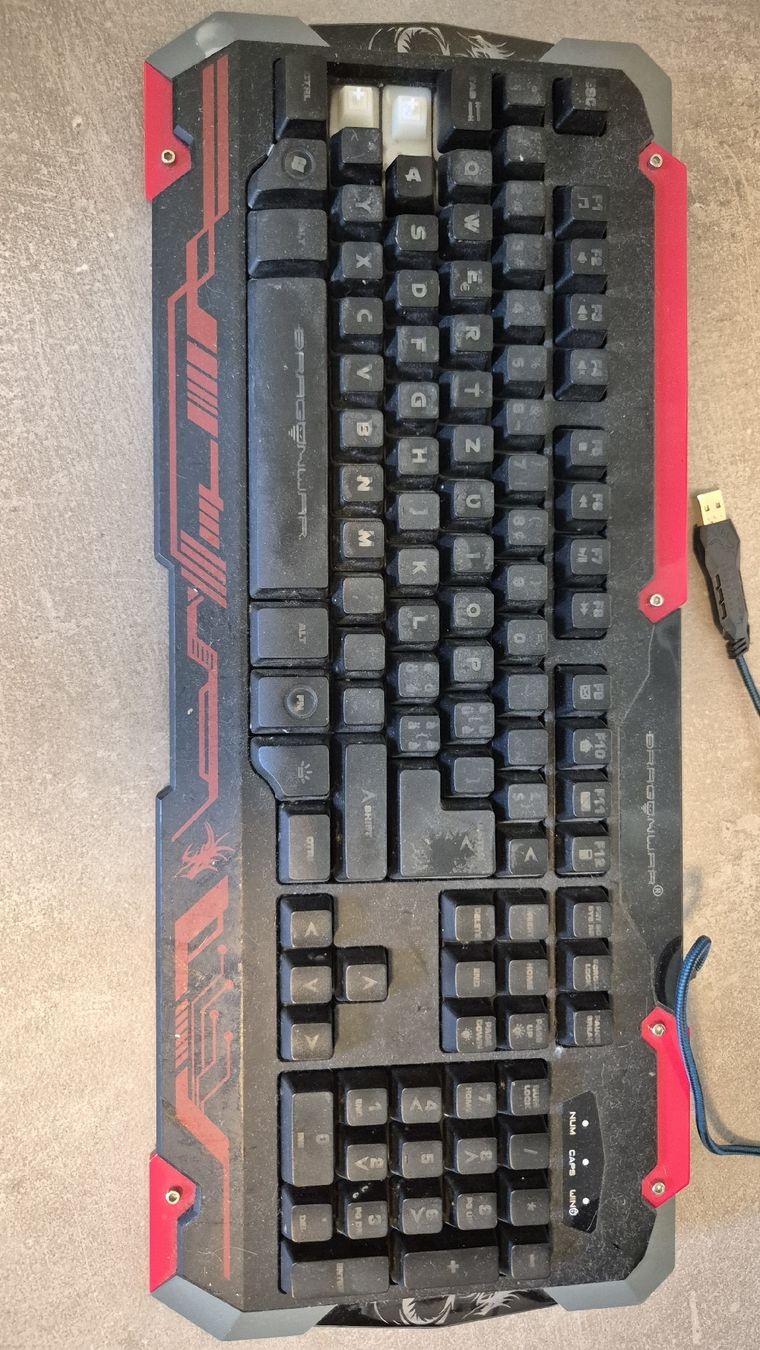 Tastaturen: Clavier USB gaming noir et rouge – Gebraucht aus Vérossaz von meg_8tjs 1