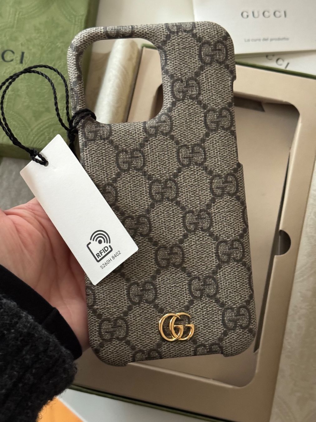 Gucci Iphone Case (Neu und originalverpackt) in Solothurn fr CHF 249  mit  Lieferung auf Ricardo kaufen