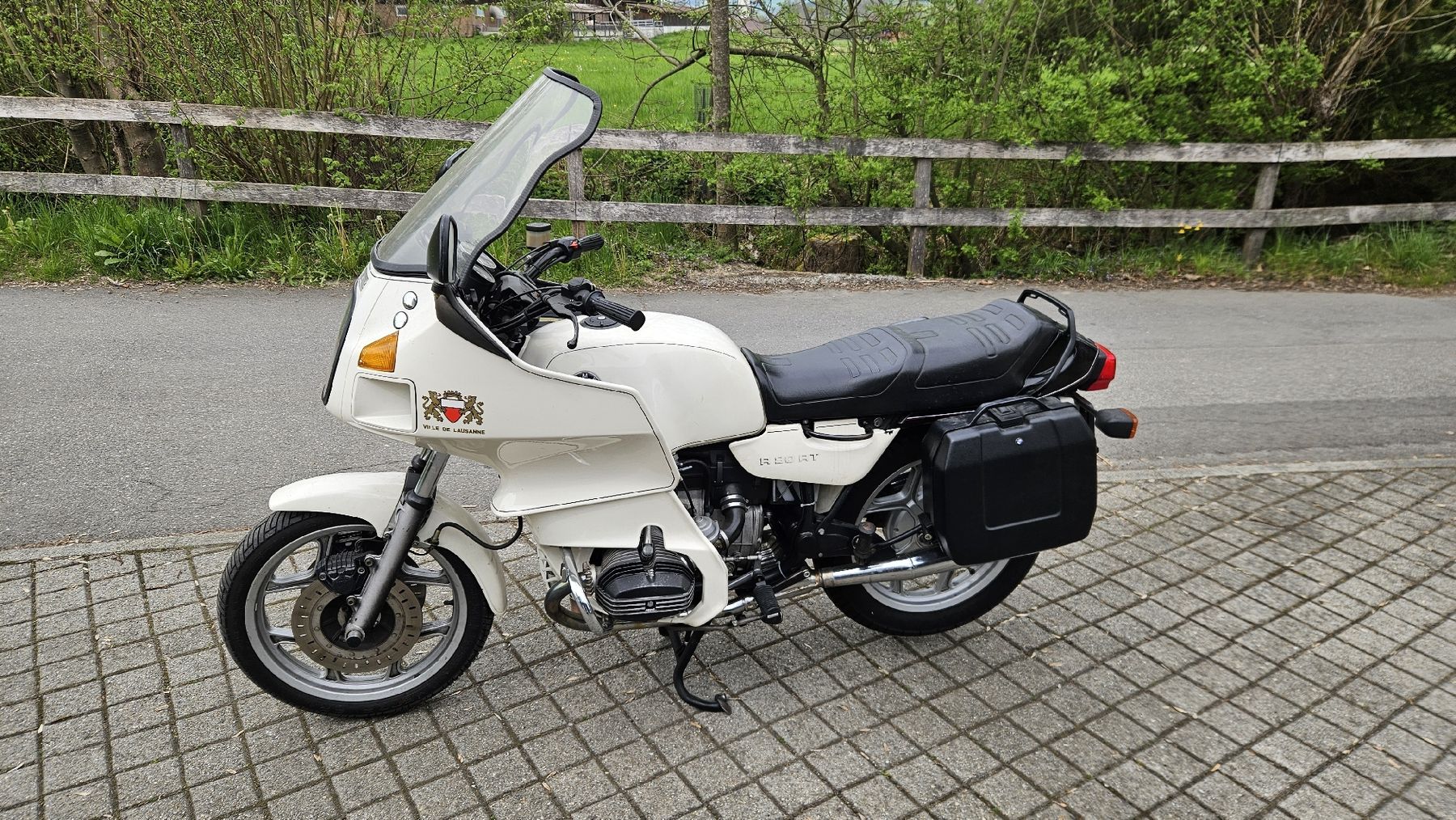 BMW Touring: BMW R80 RT ehem. Polizei Lausanne – Usato da Neuenkirch venduto da Trouvaillix 3