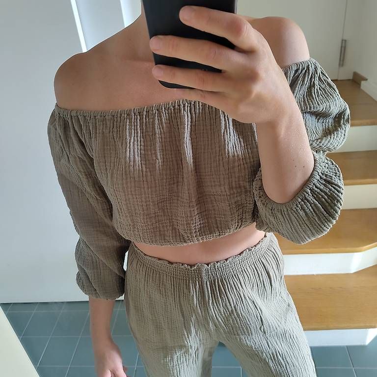 Top: Morena Isabel Set Crop Top + Pants – Usato da Brugg AG venduto da katha.rina 3