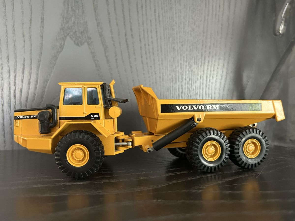 Volvo Escavatori: Volvo A35 , 1:50 , Joal – Nuovo (secondo la descrizione) da Horw venduto da Tigercat635 2