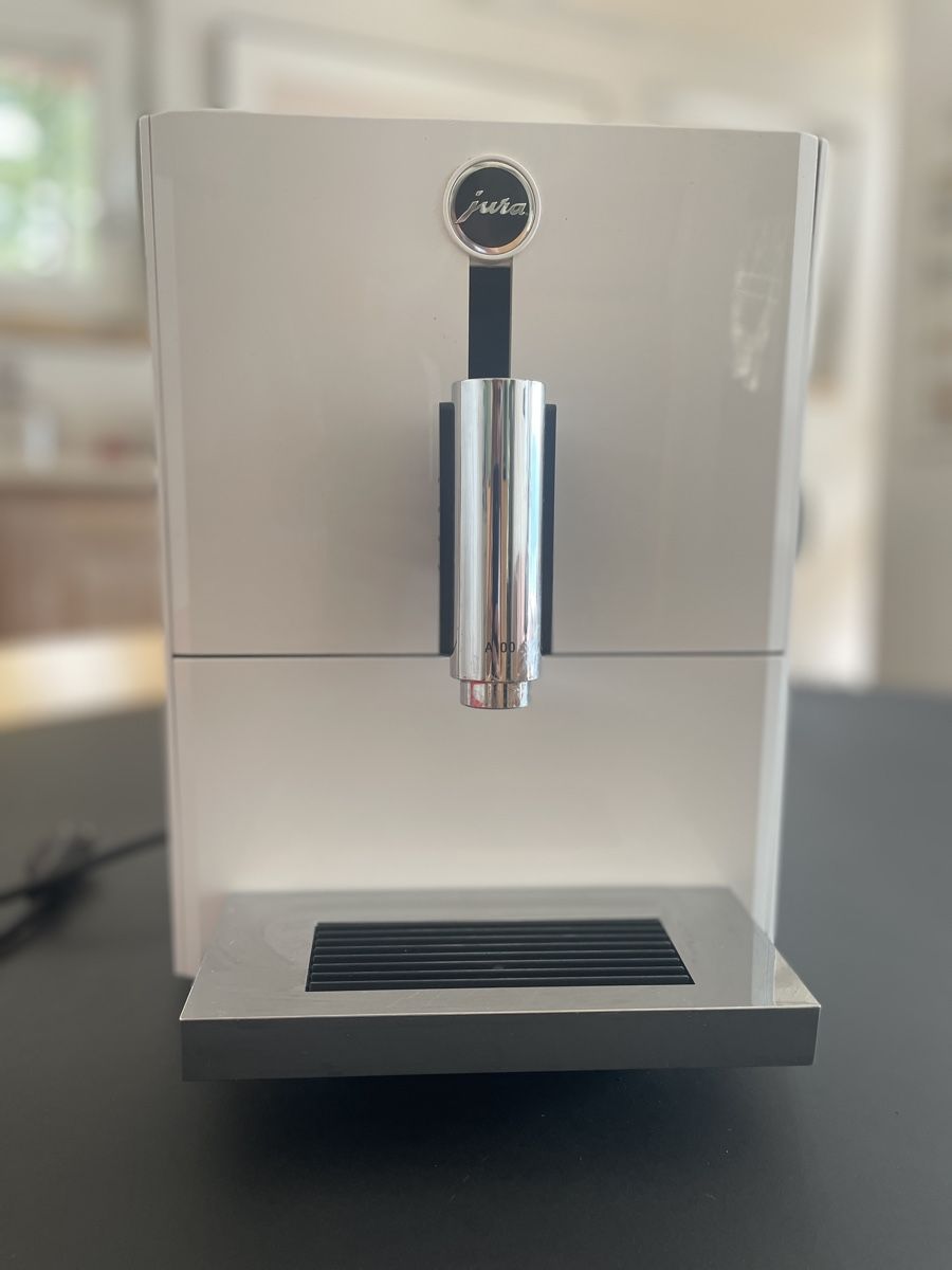 Jura Kaffeemaschinen & Espressomaschinen: Machine à café Jura A100 – Gebraucht aus Grandvaux von joa_v6gj 2