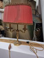 Vintage Tischlampe mit rotem Lampenschirm, Messing!