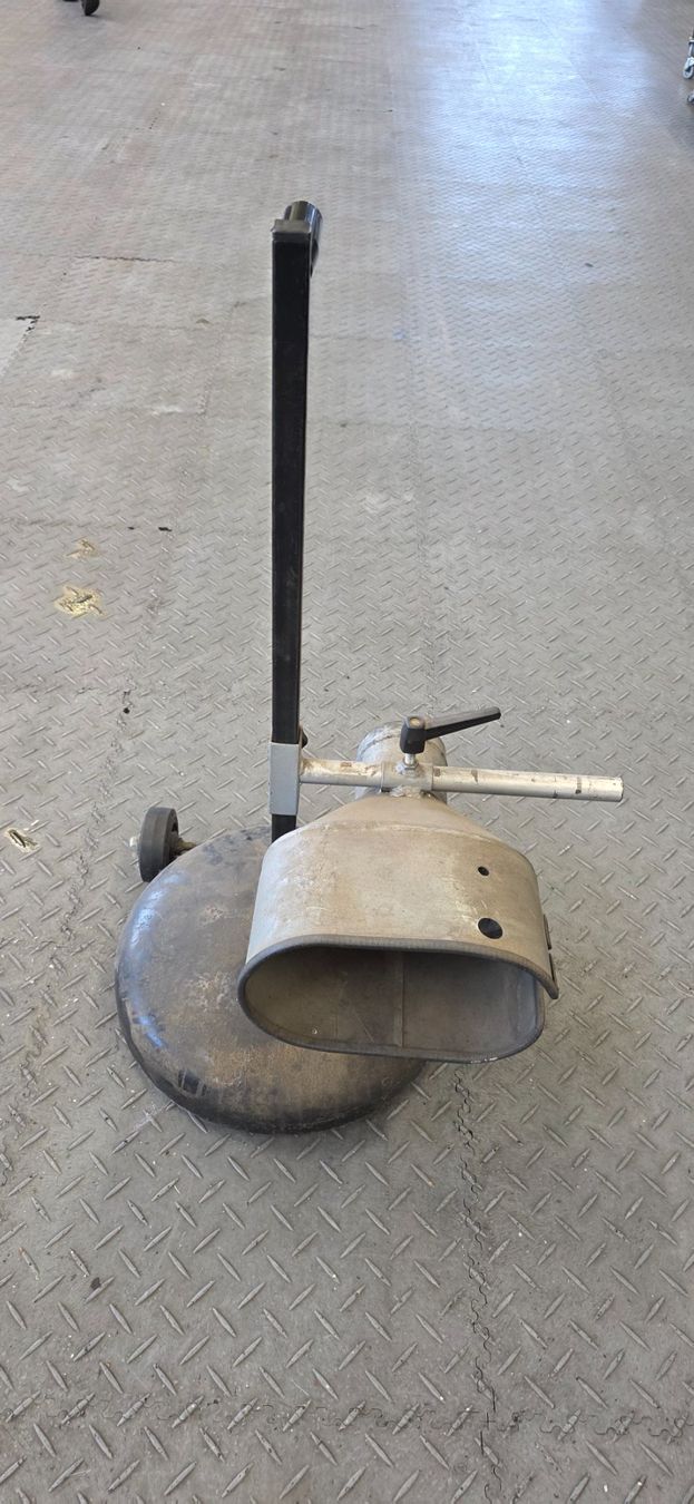 Tous les outils: Abgastrichter – D'occasion à Alpnach Dorf par inf_bz25