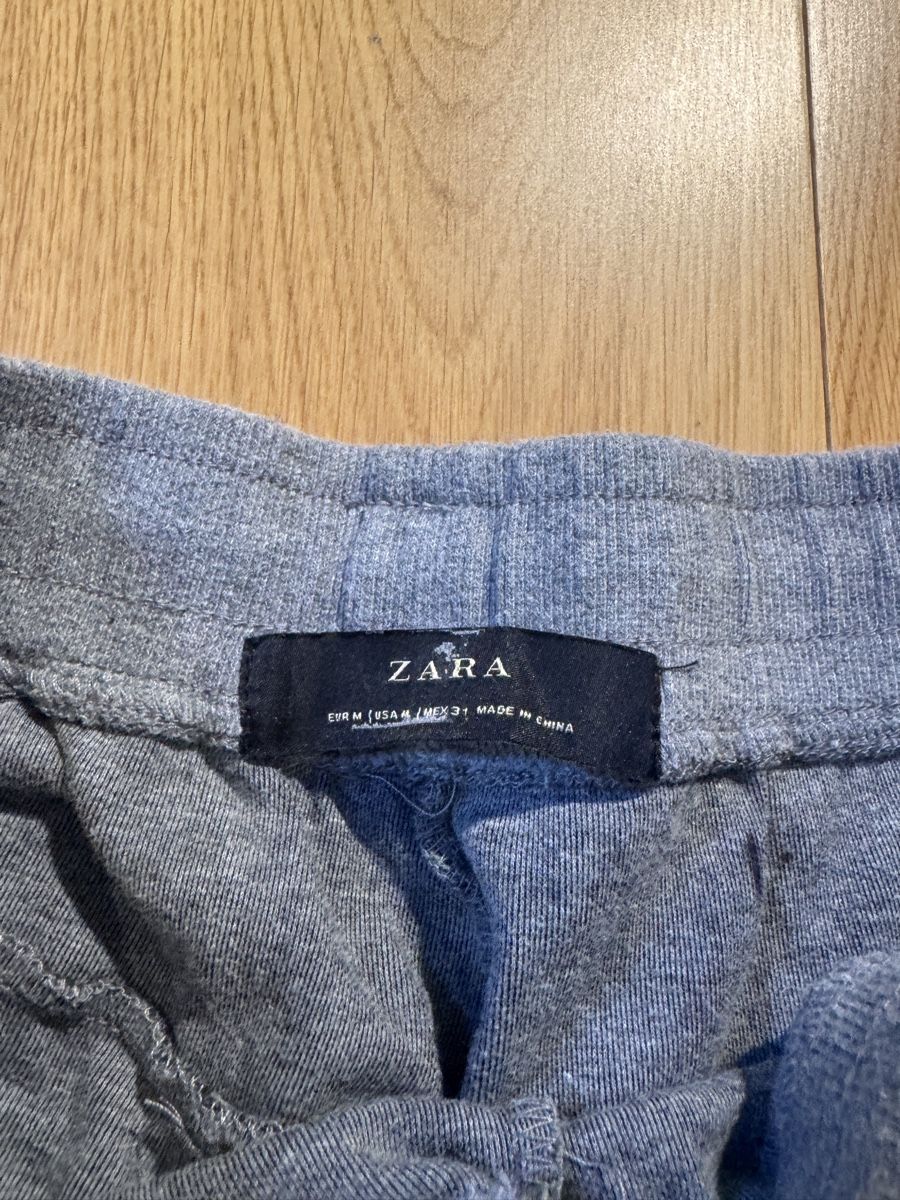 Zara Pantaloni: Zara trousers M – Usato da Clarens venduto da Ian_calvin 2