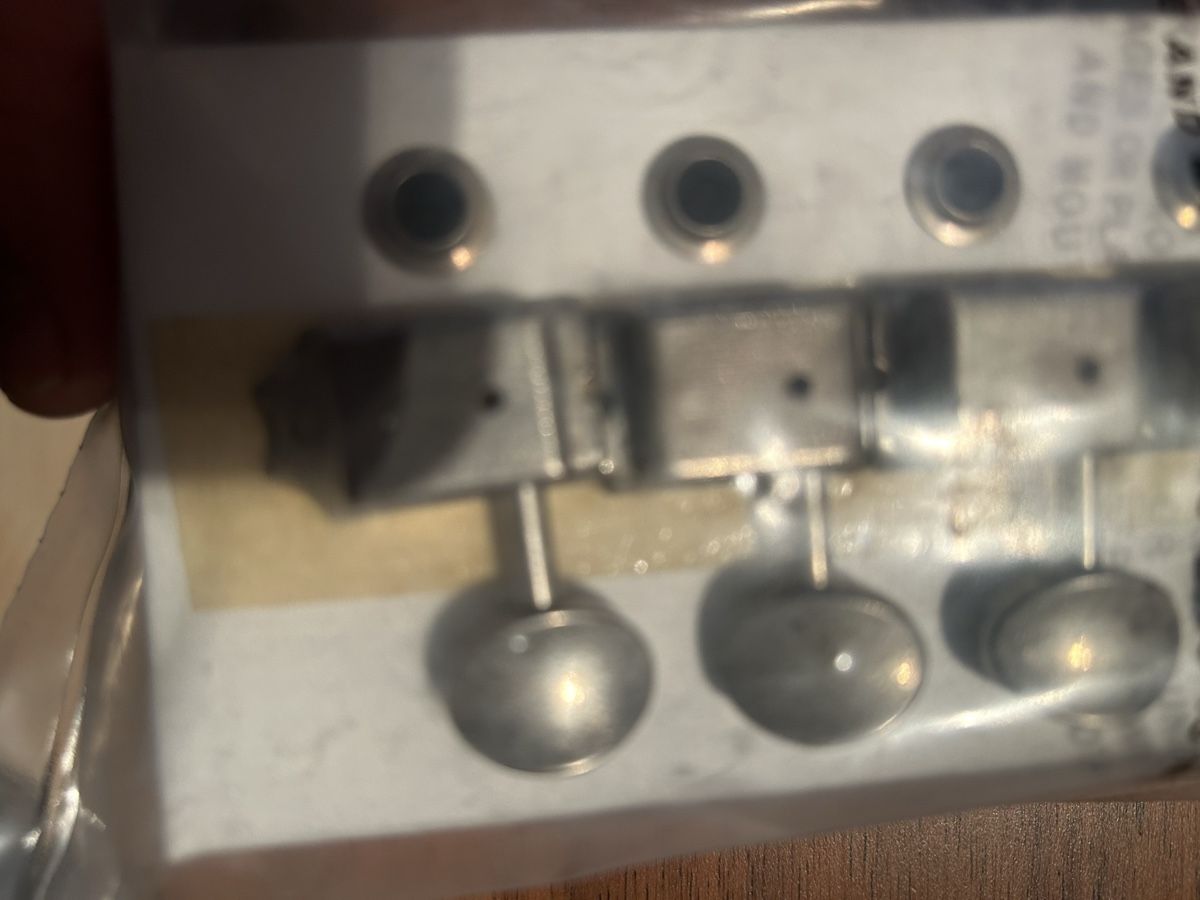 Fender Musikinstrumente: Fender Vintage Tuners – Gebraucht aus Zürich von  1