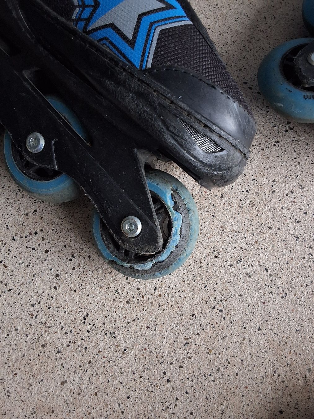 Pattini in linea & Pattini a rotelle: Inlineskates  Gr.37  Schwarz/Blau – Usato da Gipf-Oberfrick venduto da nic_wpq5 3