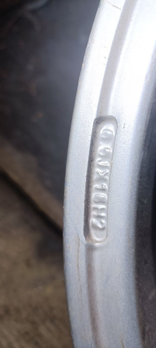Ford Cerchioni: Alufelgen Satz 5-Speichen Silber gebraucht – Usato da Neftenbach venduto da Zueri0 4