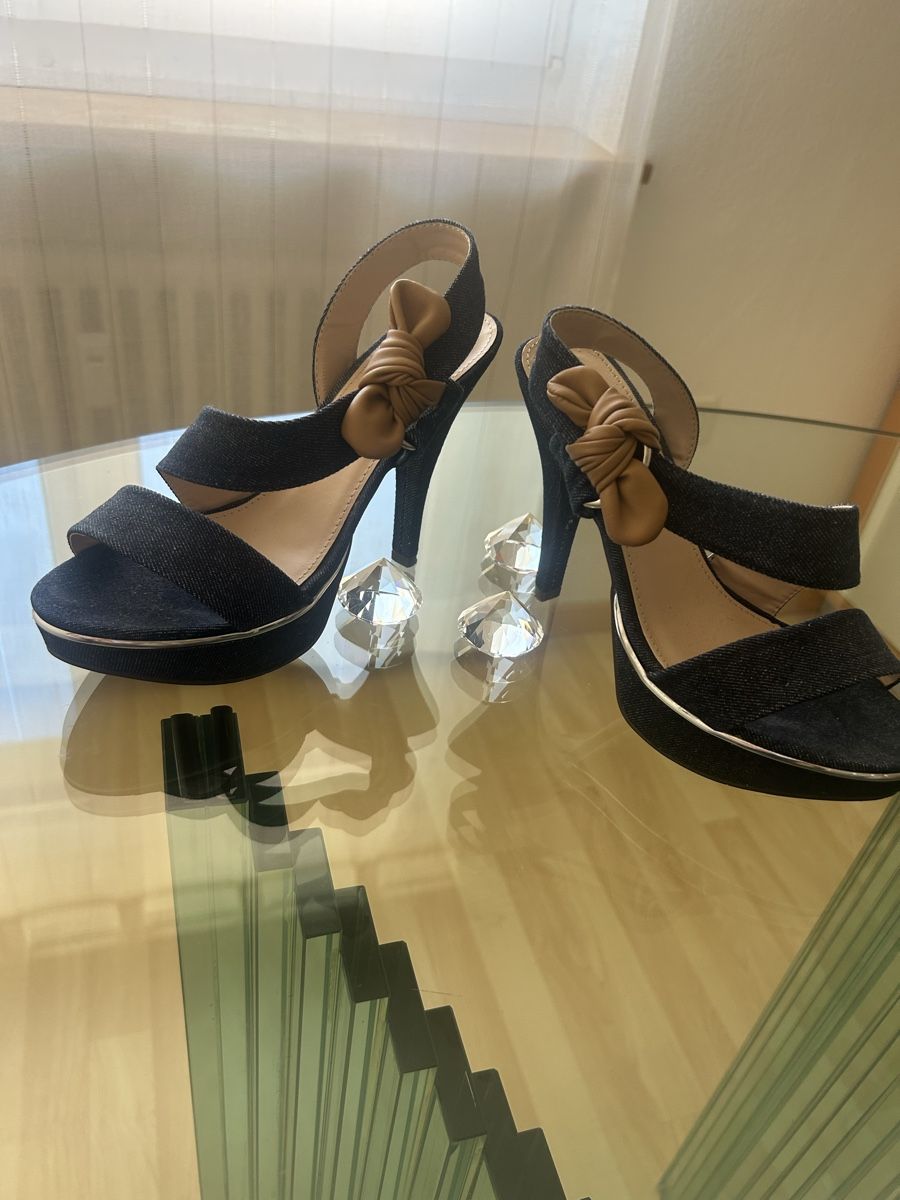 Scarpe da donna: Sandalen  – Usato da Bottighofen venduto da Kucki-2003