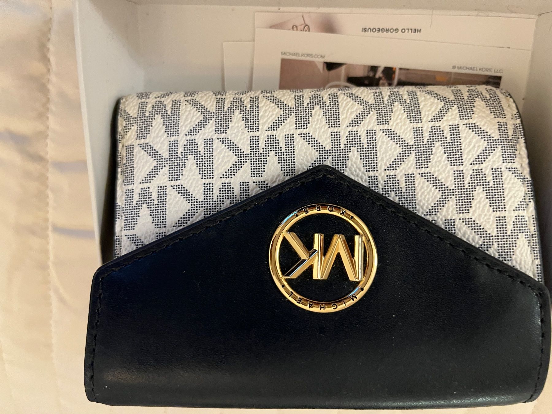 Michael Kors Portamonete: Michael Kors Wallet – Nuovo (secondo la descrizione) da Genève venduto da mar_g5r2 1