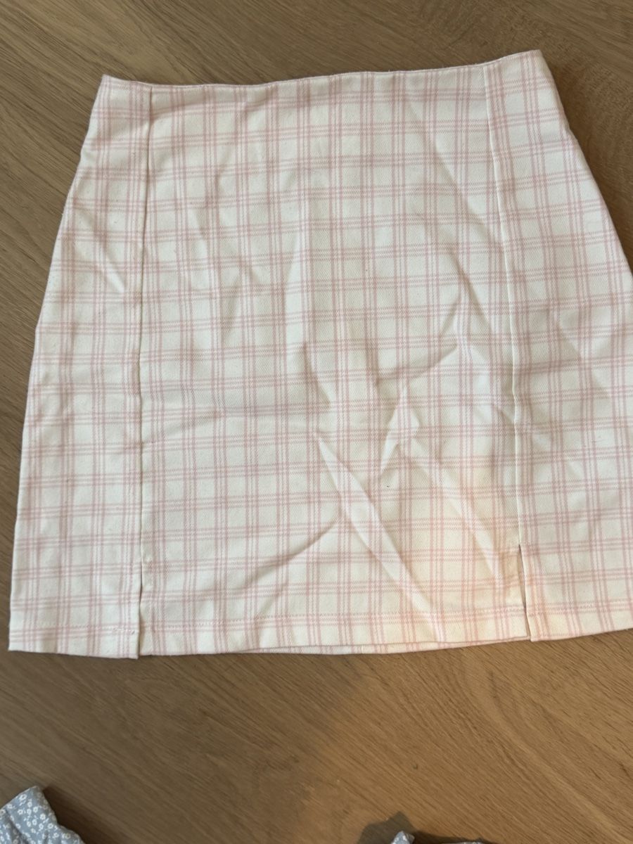 Brandy Melville Lotti & Set di vestiti: Brandy Melvile Bundle – Usato da meggen venduto da celimelina 2