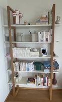 Neues Bücherregal