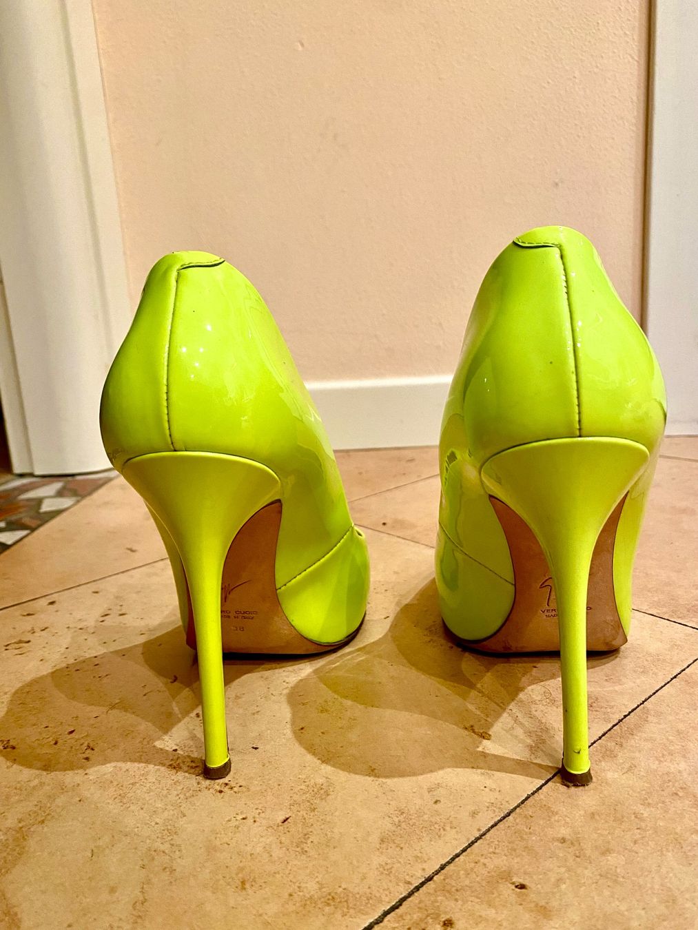 Zanotti Scarpe da donna: Tacchi Giuseppe Zanotti - 38 – Usato da Davesco-Soragno venduto da Chichijango 3