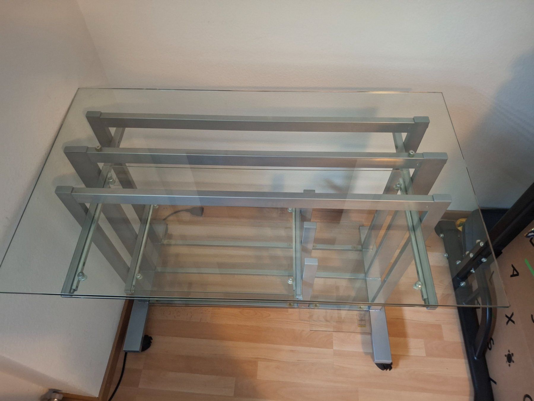 Bureaux: Glasschreibtisch – D'occasion à Rudolfstetten par ram_j9mk 1