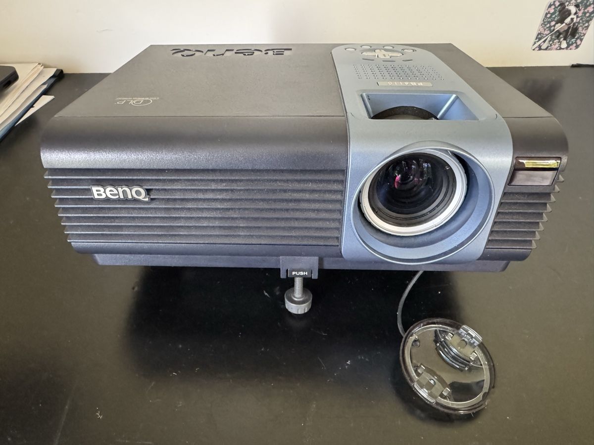 BenQ Videoprojektoren: BenQ Projektor PB6110 mit Tasche – Gebraucht aus Zürich von Skalandianer